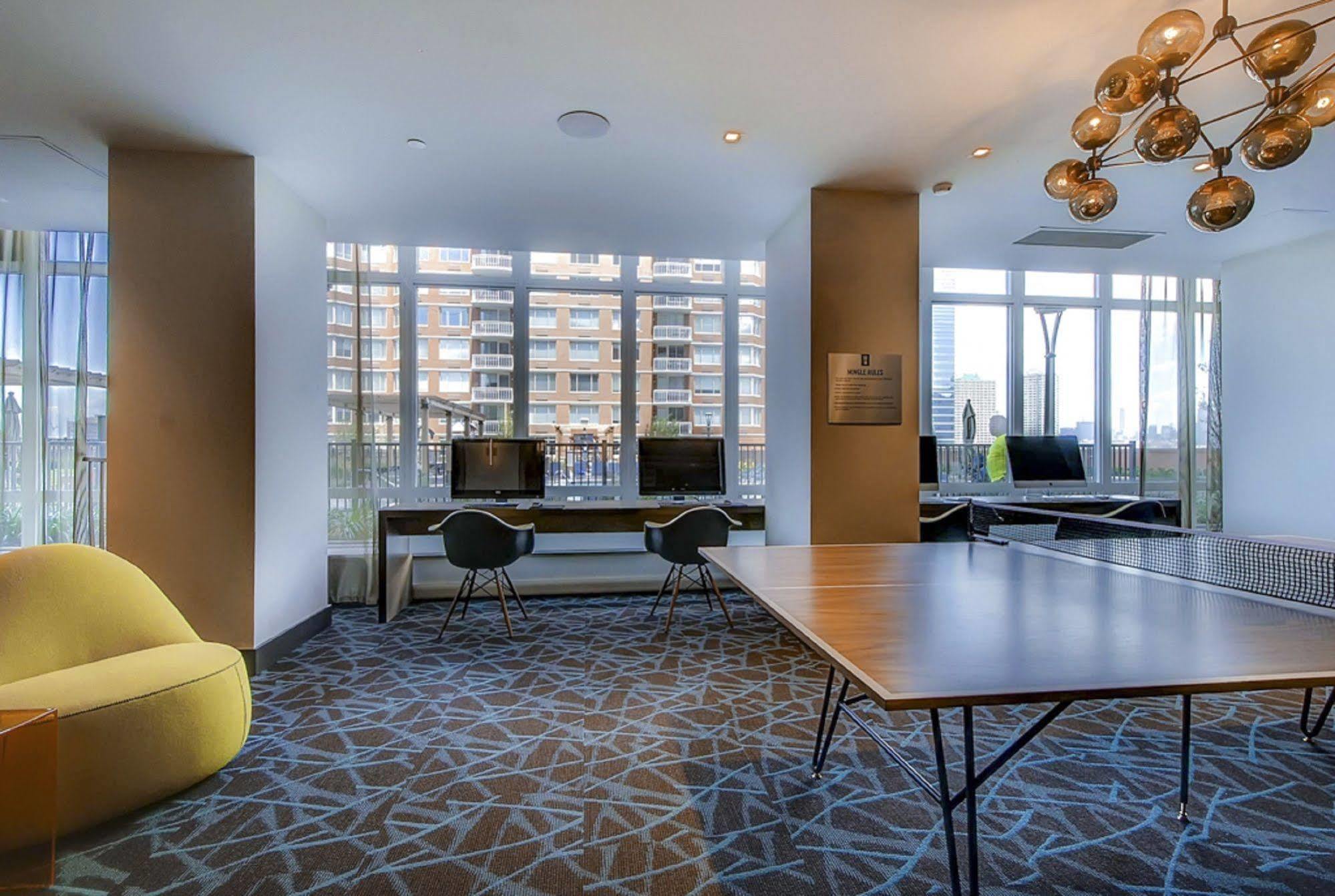 Global Luxury Suites At Newport Jersey City Dış mekan fotoğraf